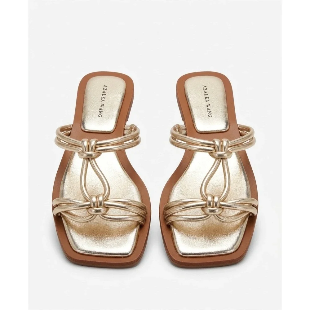NWT Azalea Slip on Flat Sandals in Gold / Size 9 / Never worn
